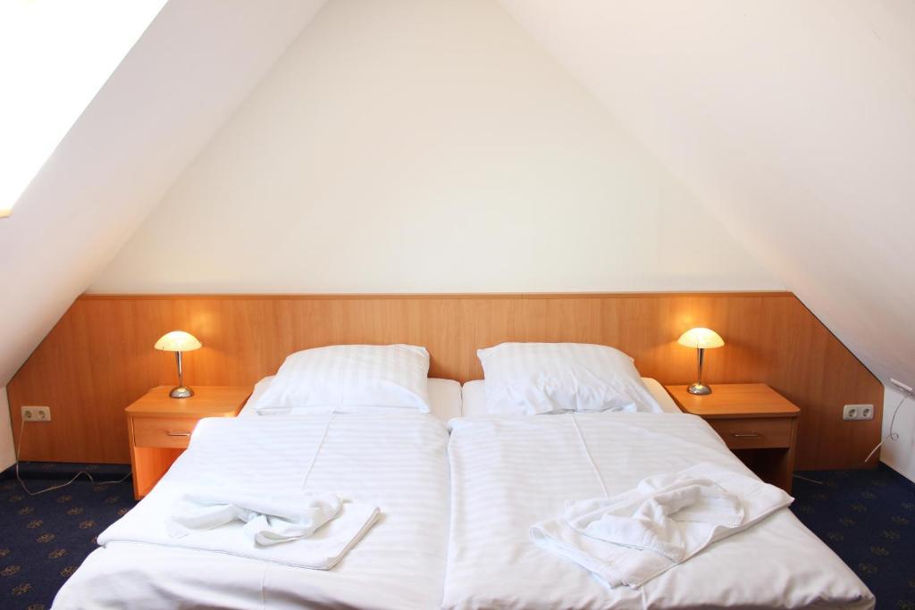 Hotel Pension Kirschstein Wolgast Habitación foto